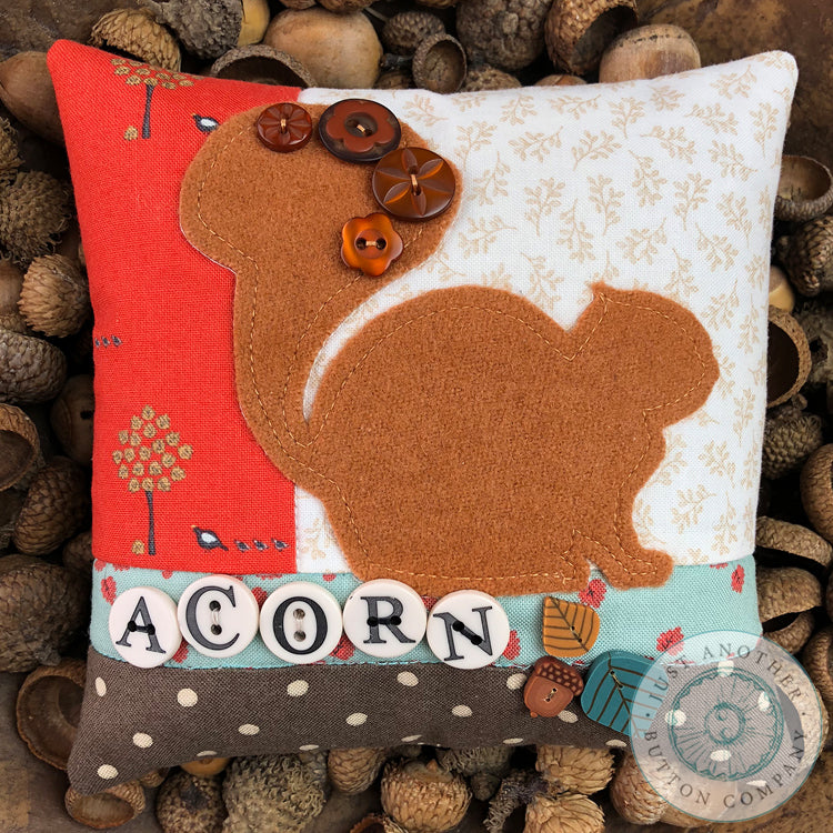 Acorn Button Appliqué Pillow Pattern PDF