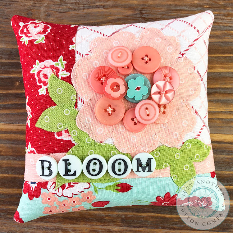 Bloom Button Appliqué Pillow Pattern PDF